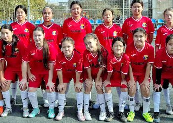 Қыздар футболы